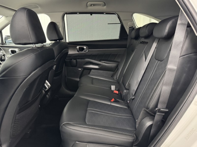 2025 (25) KIA SORENTO 1.6 T-GDi HEV 3 5dr Auto 5330619