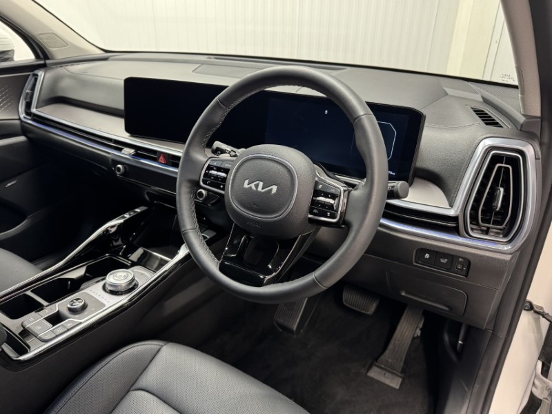 2025 (25) KIA SORENTO 1.6 T-GDi HEV 3 5dr Auto 5330520