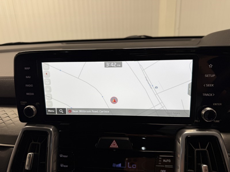 2023 (23) KIA SORENTO 1.6 T-GDi HEV Edition 5dr Auto 5438084