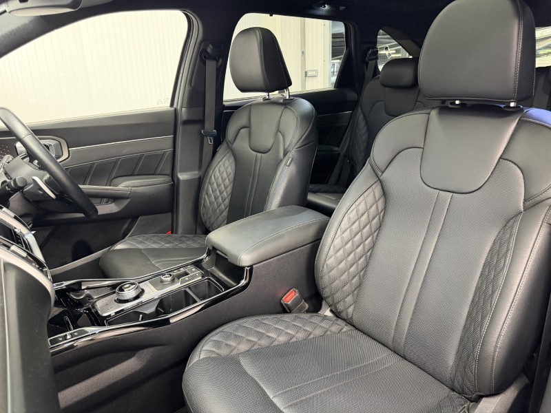 2023 (23) KIA SORENTO 1.6 T-GDi HEV Edition 5dr Auto 5438071