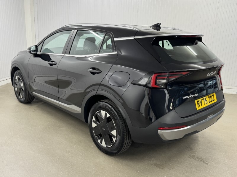 2025 (75) KIA SPORTAGE 1.6T GDi HEV Pure 5dr Auto 5364301