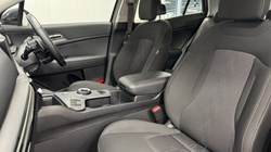 2025 (75) KIA SPORTAGE 1.6T GDi HEV Pure 5dr Auto 5364309