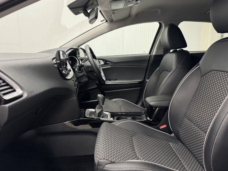 2022 (72) KIA XCEED 1.5T GDi ISG 3 5dr 5393645