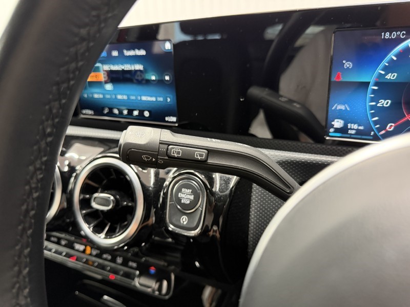2019 (19) MERCEDES-BENZ A CLASS A200 Sport 5dr Auto 5442304