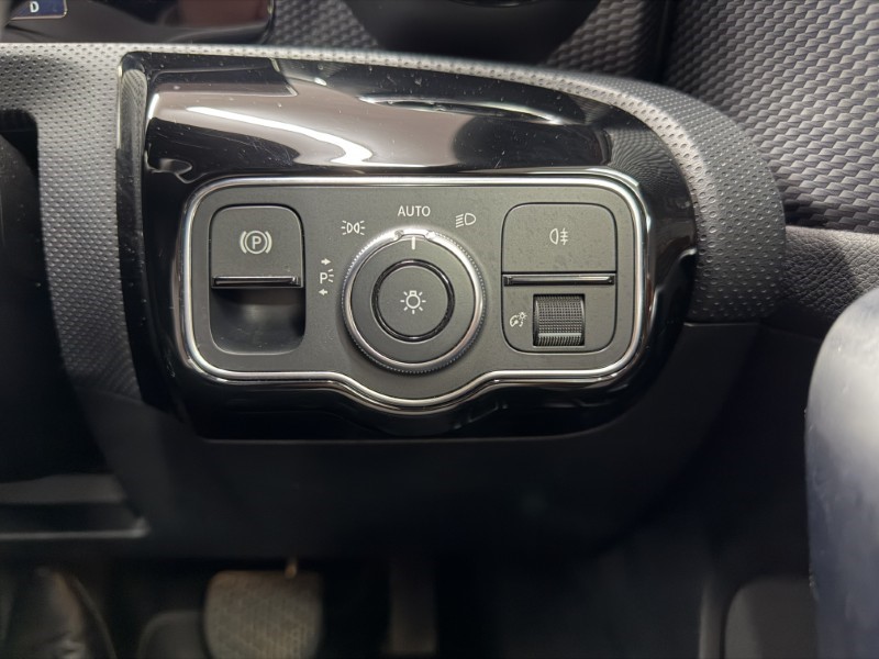 2019 (19) MERCEDES-BENZ A CLASS A200 Sport 5dr Auto 5442306