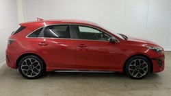 2024 (24) KIA CEED 1.5T GDi ISG GT-Line 5dr 5441445