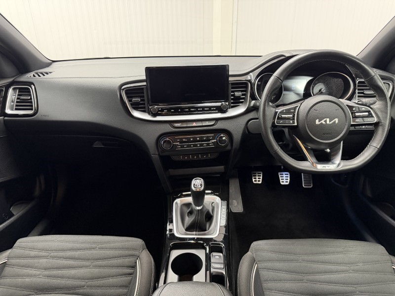 2024 (24) KIA CEED 1.5T GDi ISG GT-Line 5dr 5441423