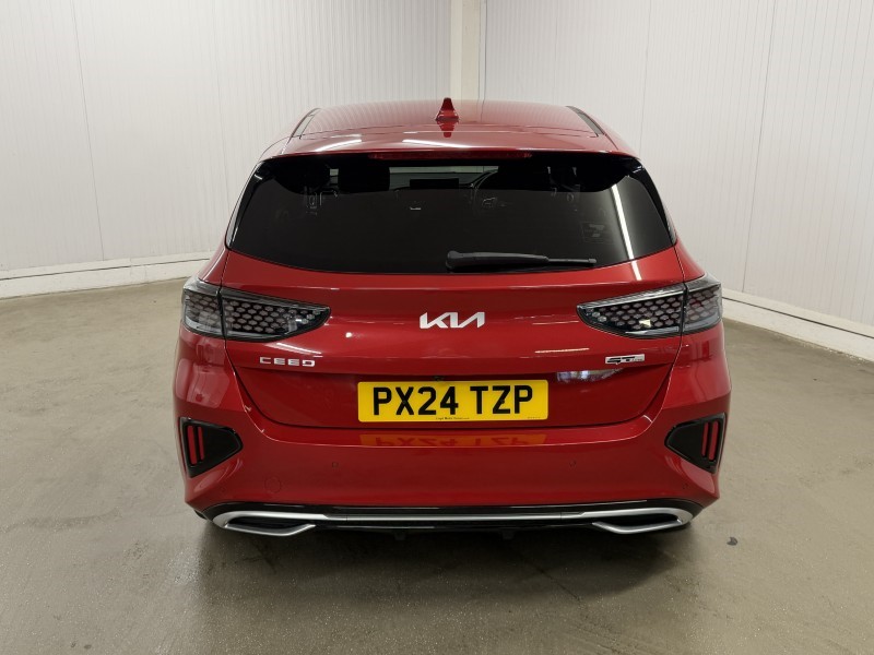 2024 (24) KIA CEED 1.5T GDi ISG GT-Line 5dr 5441416