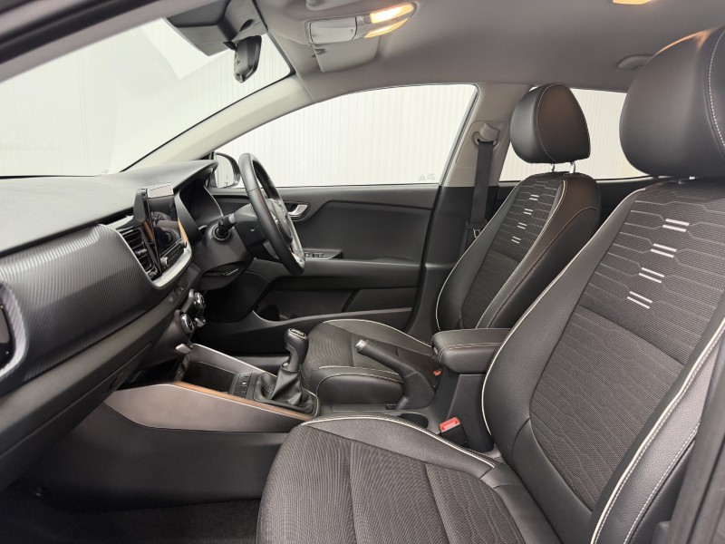 2024 (24) KIA STONIC 1.0T GDi 99 GT-Line 5dr 5439078