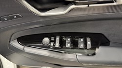 2025 (25) KIA SPORTAGE 1.6T GDi 207 HEV GT-Line S 5dr Auto 5436471
