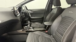 2025 (25) KIA CEED 1.5T GDi ISG 138 GT-Line 5dr 5481052