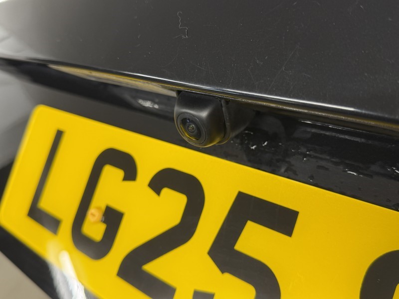 2025 (25) KIA CEED 1.5T GDi ISG 138 GT-Line 5dr 5481048