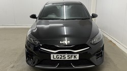 2025 (25) KIA CEED 1.5T GDi ISG 138 GT-Line 5dr 5481080