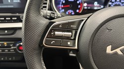 2025 (25) KIA CEED 1.5T GDi ISG 138 GT-Line 5dr 5481073