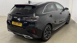 2025 (25) KIA CEED 1.5T GDi ISG 138 GT-Line 5dr 5481049