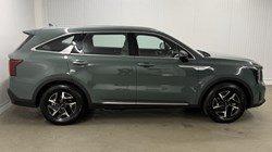 2025 (25) KIA SORENTO 1.6 T-GDi HEV 2 5dr Auto 5474985