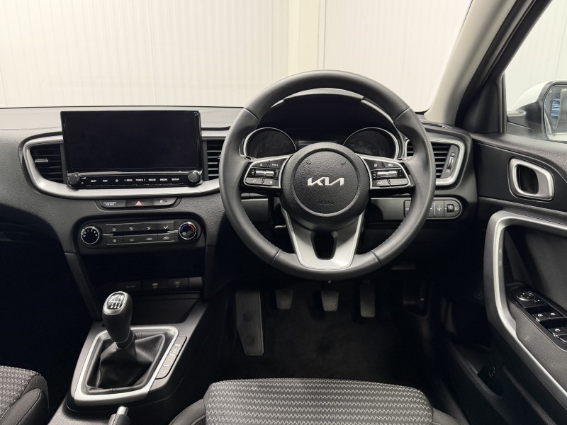 2023 (23) KIA CEED 1.5T GDi ISG 138 2 5dr 5485271