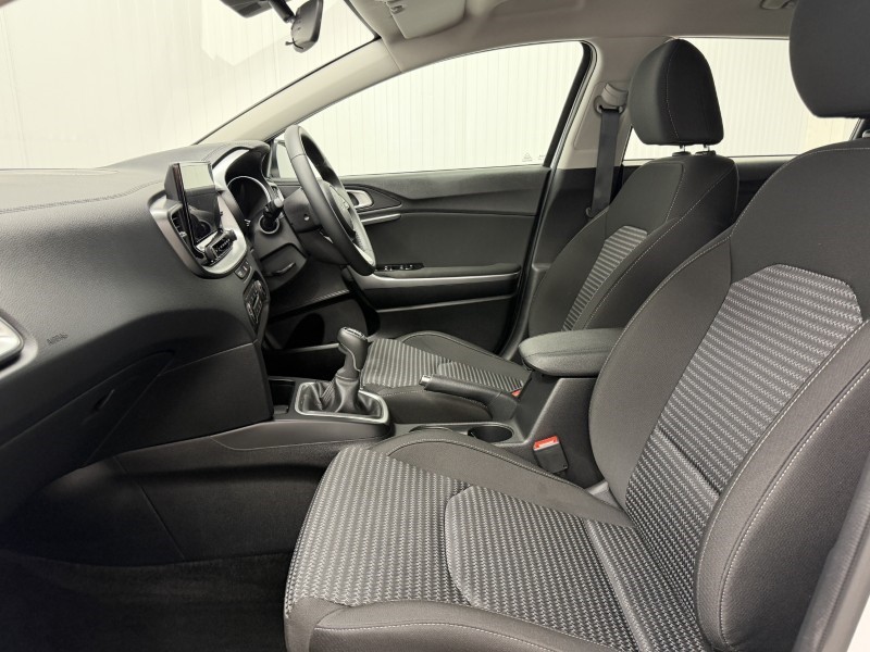 2023 (23) KIA CEED 1.5T GDi ISG 138 2 5dr 5485267
