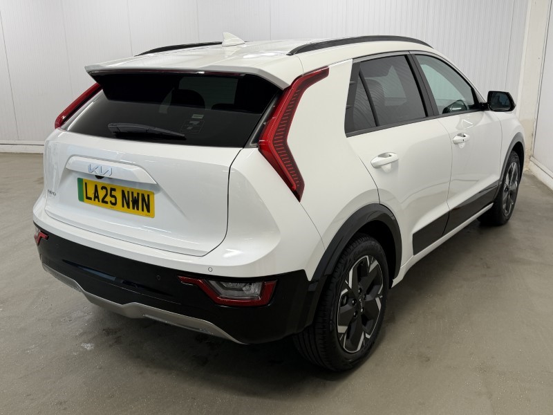 2025 (25) KIA NIRO 150kW 3 65kWh 5dr Auto 5503613