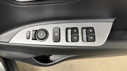 2025 (25) KIA STONIC 1.0T GDi 48V 98 GT-Line S 5dr DCT 5523478