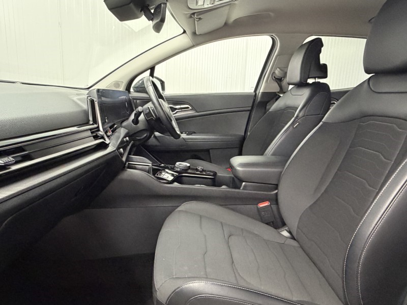2024 (74) KIA SPORTAGE 1.6T GDi 207 HEV 3 5dr Auto 5595430