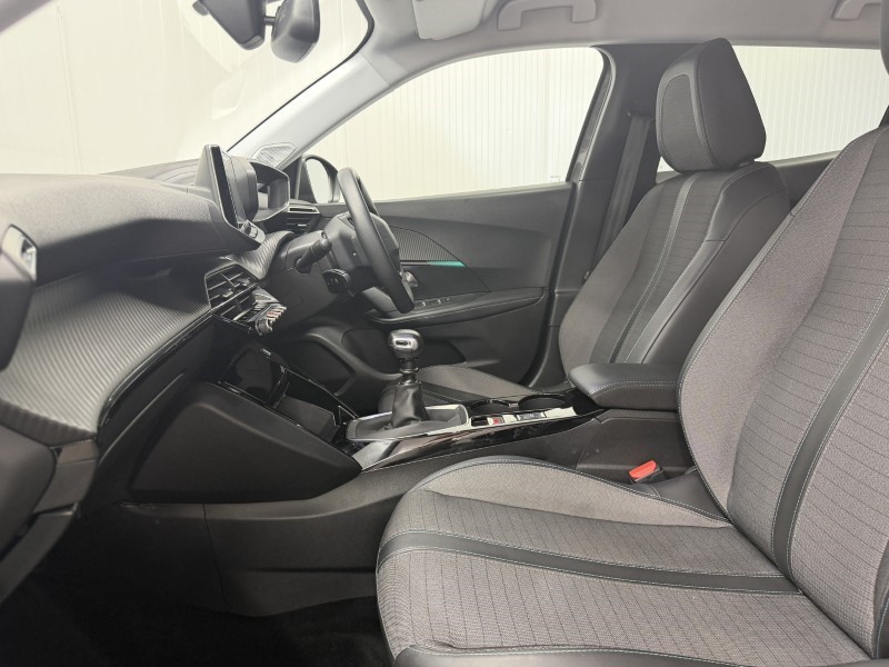 2021 (71) PEUGEOT 2008 1.2 PureTech 130 Allure Premium 5dr 5548284