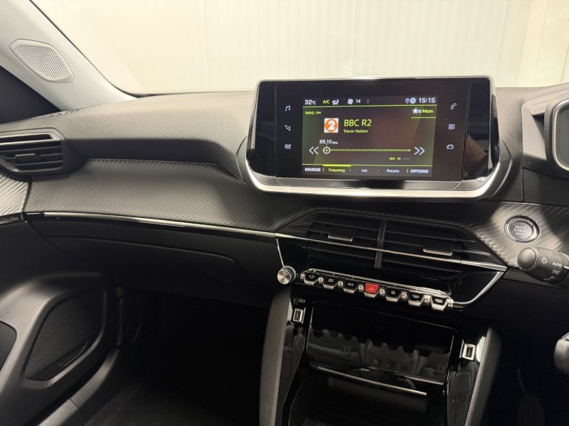 2021 (71) PEUGEOT 2008 1.2 PureTech 130 Allure Premium 5dr 5548305