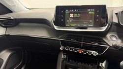 2021 (71) PEUGEOT 2008 1.2 PureTech 130 Allure Premium 5dr 5548305