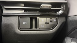 2025 (75) KIA SPORTAGE 1.6T GDi HEV Pure 5dr Auto 5539421