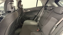 2025 (75) KIA SPORTAGE 1.6T GDi HEV Pure 5dr Auto 5539396