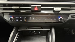 2025 (75) KIA SPORTAGE 1.6T GDi HEV Pure 5dr Auto 5539412