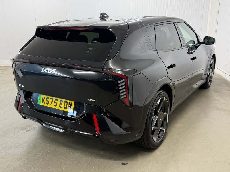 2026 (75) KIA EV4 150kW GT-Line 81kWh 5dr Auto 5585671