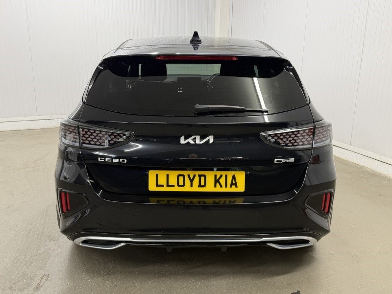 2025 (25) KIA CEED 1.5T GDi ISG 138 GT-Line 5dr DCT 5582577