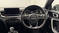 2025 (25) KIA CEED 1.5T GDi ISG 138 GT-Line 5dr DCT 5582587