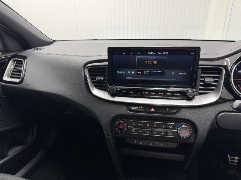 2025 (25) KIA CEED 1.5T GDi ISG 138 GT-Line 5dr DCT 5582597