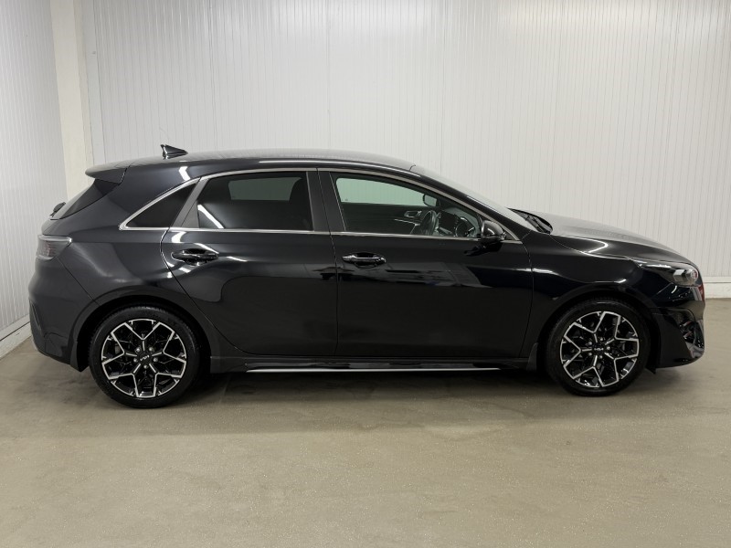 2025 (25) KIA CEED 1.5T GDi ISG 138 GT-Line 5dr DCT 5582610