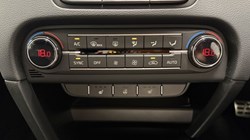 2025 (25) KIA CEED 1.5T GDi ISG 138 GT-Line 5dr DCT 5582598