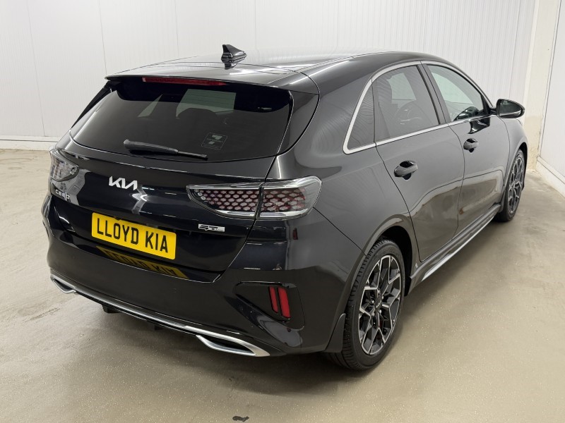 2025 (25) KIA CEED 1.5T GDi ISG 138 GT-Line 5dr DCT 5582579
