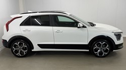 2023 (73) KIA NIRO 1.6 GDi Hybrid 3 5dr DCT 5612315