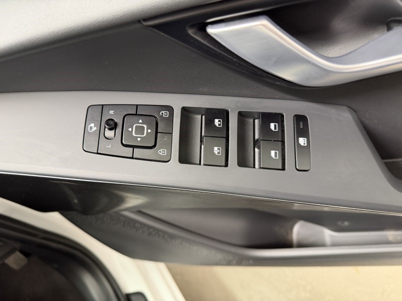 2023 (73) KIA NIRO 1.6 GDi Hybrid 3 5dr DCT 5612290