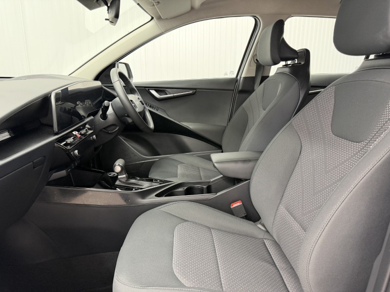 2025 (75) KIA NIRO 1.6 GDi 127 Hybrid 2 Nav 5dr DCT 5572906