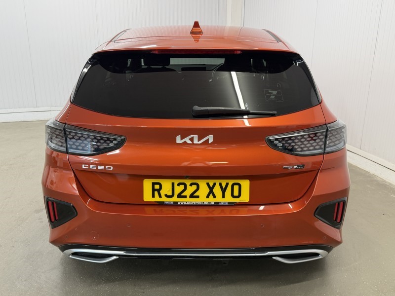 2022 (22) KIA CEED 1.5T GDi ISG GT-Line 5dr 5579095