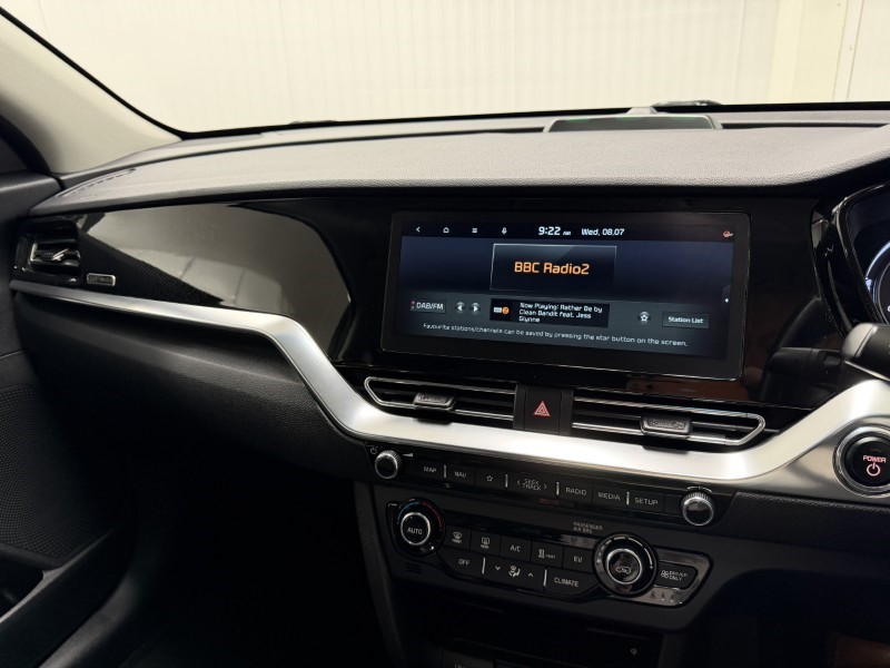 2021 (71) KIA E-NIRO 150kW 4 PLUS 64kWh 5dr Auto 5588348