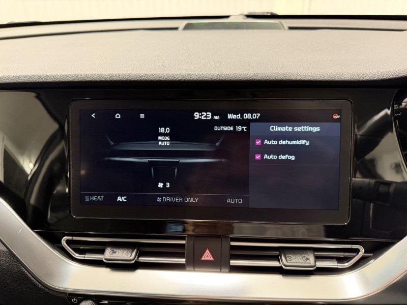 2021 (71) KIA E-NIRO 150kW 4 PLUS 64kWh 5dr Auto 5588355