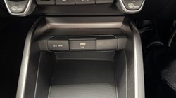 2023 (23) KIA STONIC 1.0T GDi 48V GT-Line S 5dr 5638345