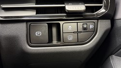 2025 (75) KIA SPORTAGE 1.6T GDi HEV Pure 5dr Auto 5588105