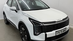 2025 (75) KIA SPORTAGE 1.6T GDi HEV Pure 5dr Auto 5588107