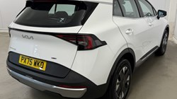 2025 (75) KIA SPORTAGE 1.6T GDi HEV Pure 5dr Auto 5588076