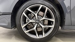 2025 (25) KIA CEED 1.5T GDi ISG 138 3 5dr DCT 5601810