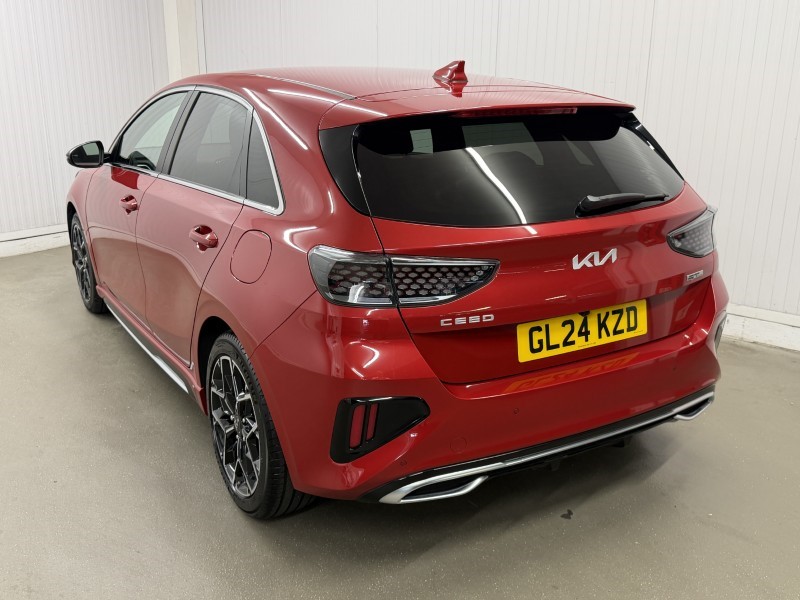 2024 (24) KIA CEED 1.5T GDi ISG 138 GT-Line 5dr 5645938